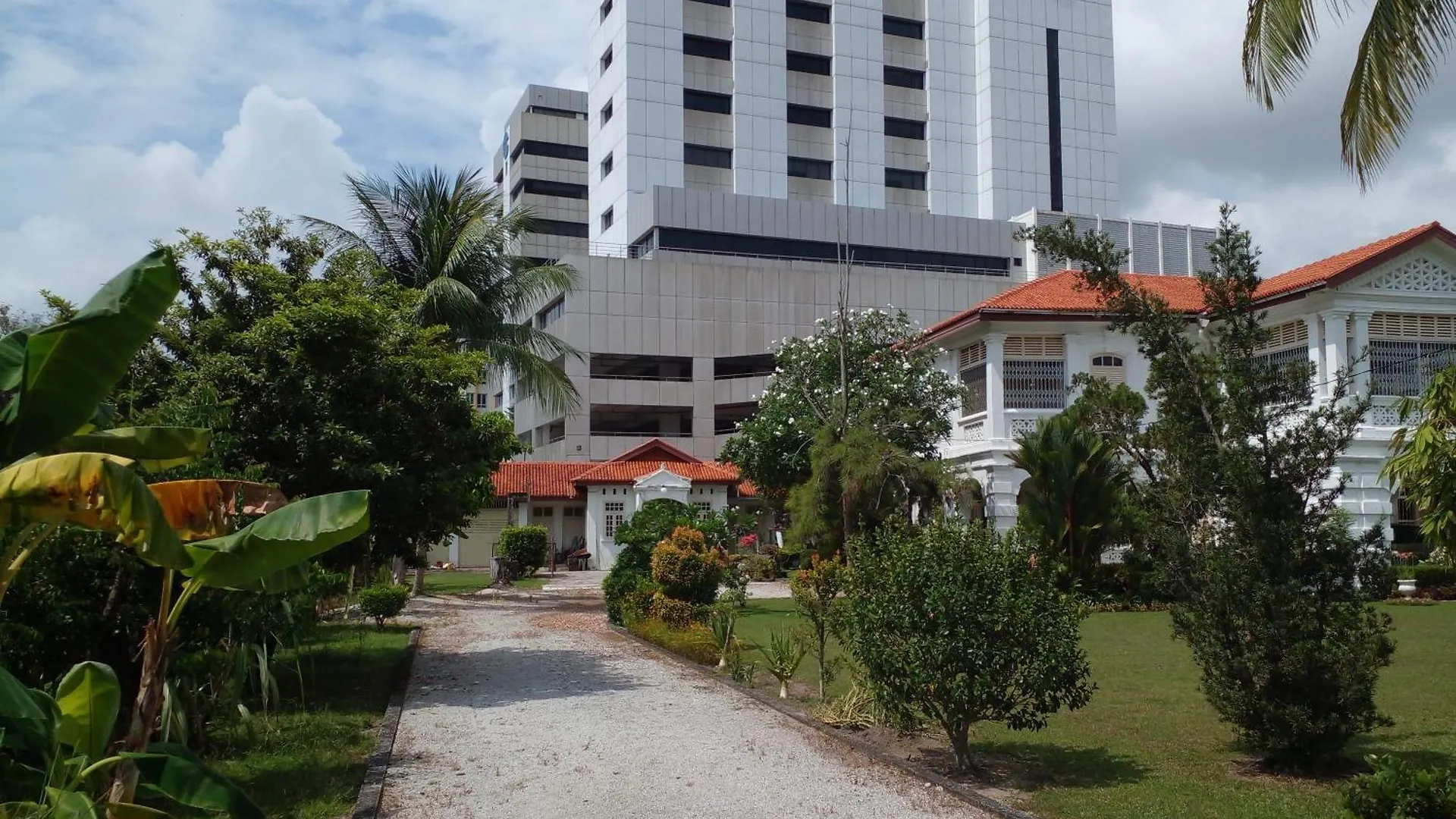Privacy Room & Bath Georgetown Apartment George Town
